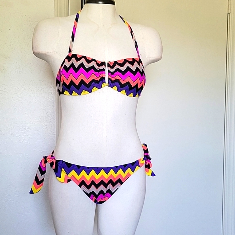 Xhilaration 2-Piece swimwear